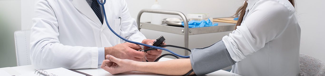 Cirurgia de redução de estômago ajuda a reduzir a pressão de quem é hipertenso